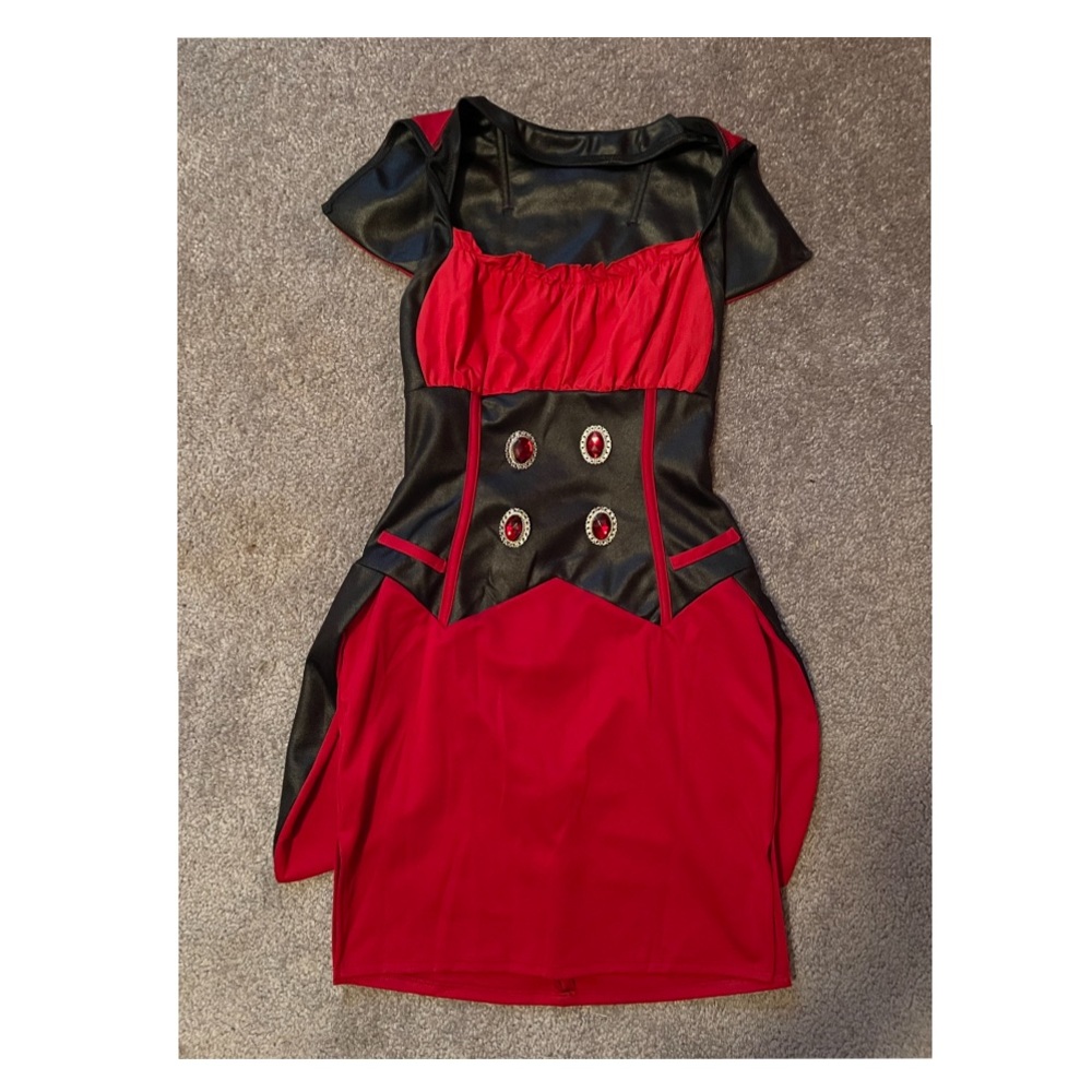 Women’s Vampire Costume
